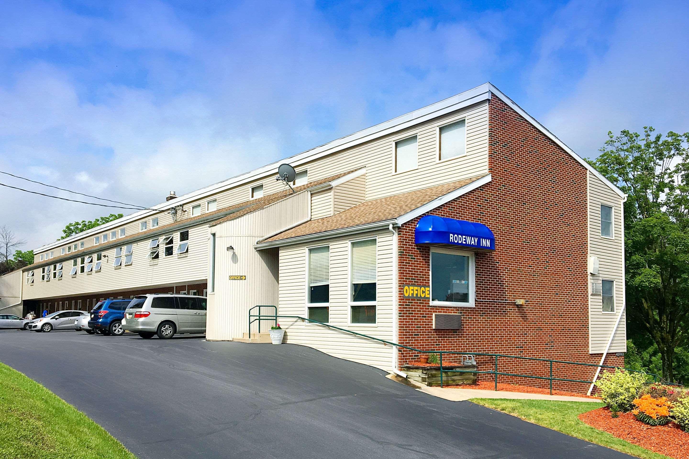 Inn Rodeway - Near