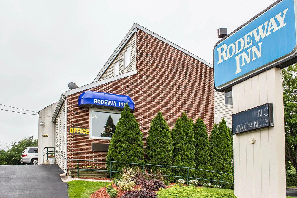 Inn Rodeway - Near
