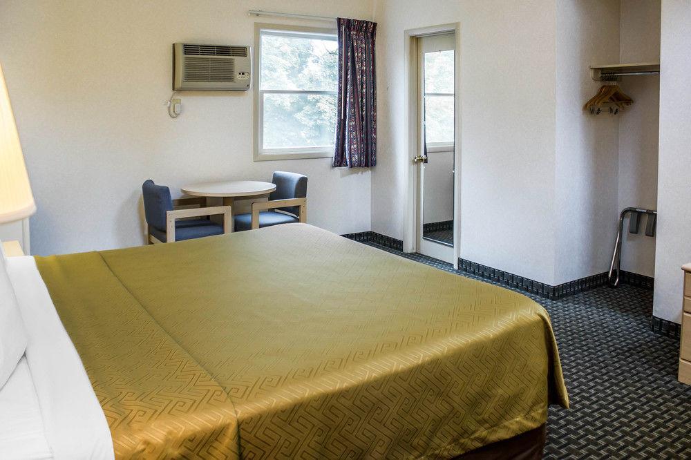 Inn Rodeway - Near