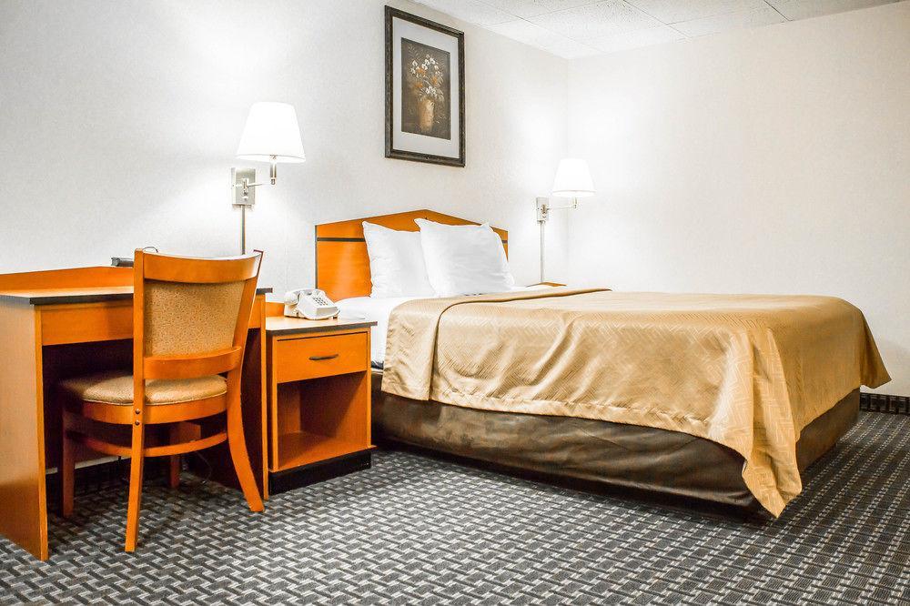 Inn Rodeway - Near 2*