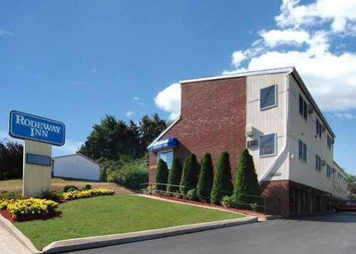 Inn Rodeway - Near 2*